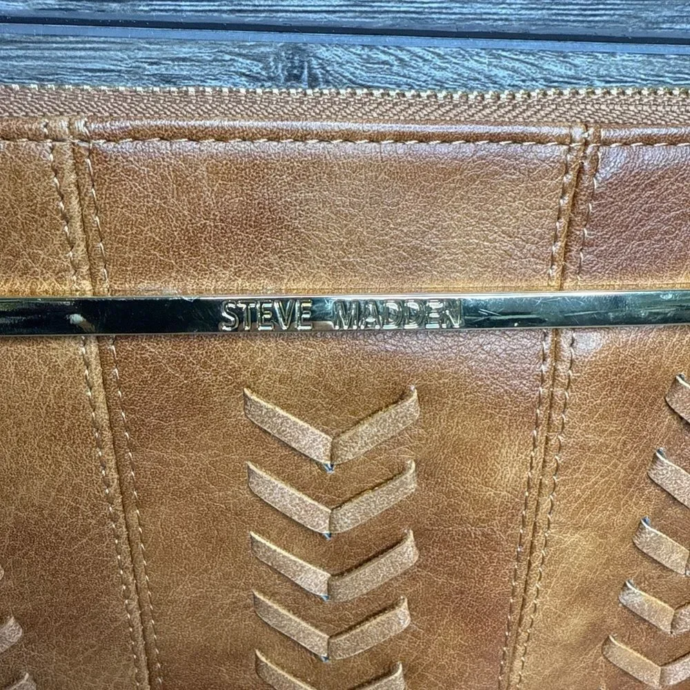 STEVE MADDEN WALLET WRISTLET MAUVE SMOOTH TEXTURED GOLD ZIPPER